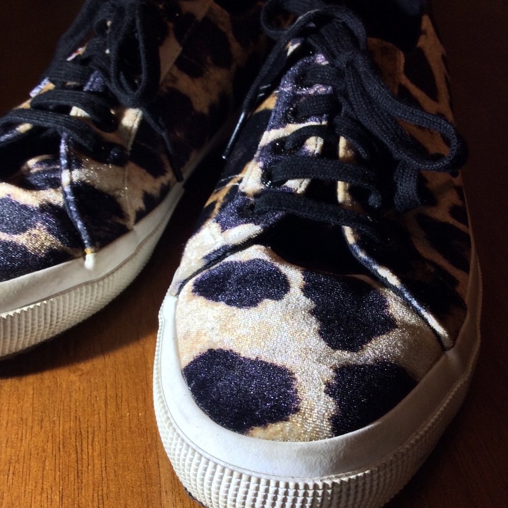 Super hot🔥🔥 Superga velvet leopard print. Size10 - Picture 3 of 7